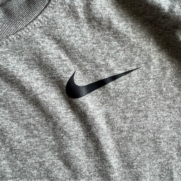 Nike Womens Short Sleeve Top Grey Size Small - Picture 3 of 4